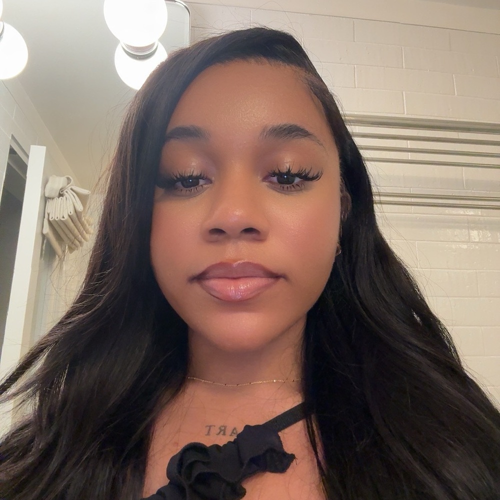 Meet your Posher, Indz